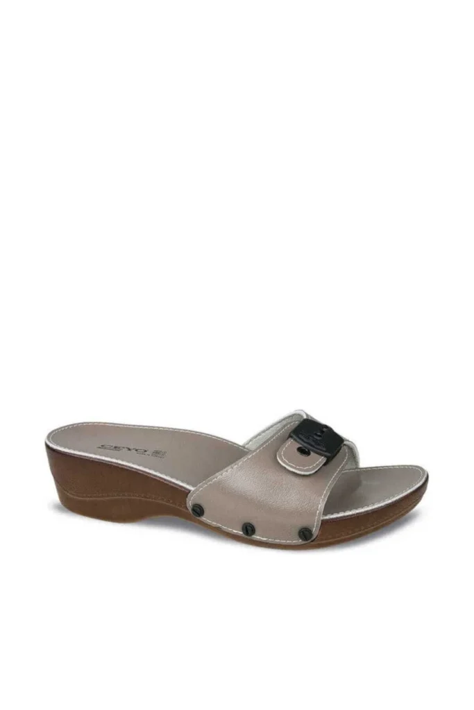 Sandales orthopédiques