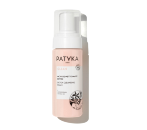 Flacon pompe Patyka Mousse Nettoyante Détox 150ml, soin purifiant et hydratant bio pour le visage.