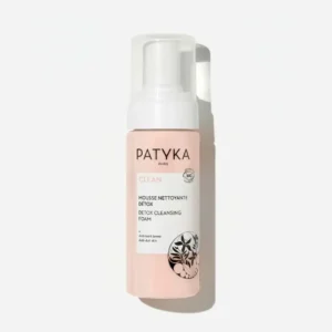 Flacon pompe Patyka Mousse Nettoyante Détox 150ml, soin purifiant et hydratant bio pour le visage.