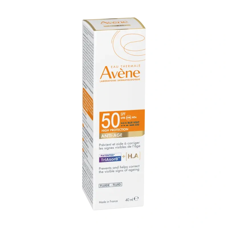Flacon pompe de Avène Fluide Anti-Âge SPF50, protection solaire et correction des rides pour peaux sensibles.