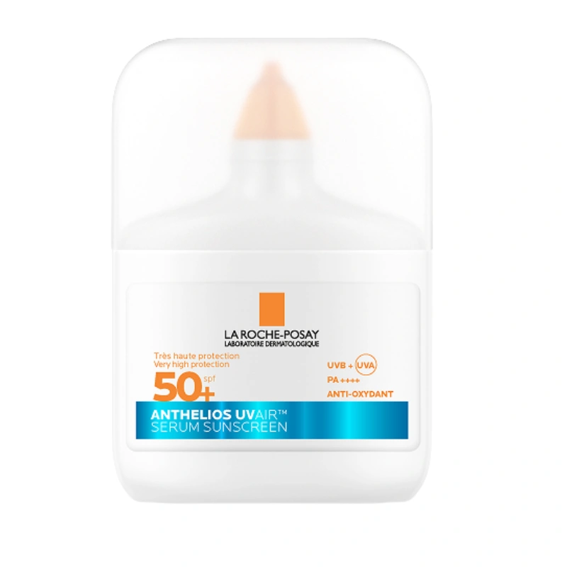 Flacon de sérum solaire haute protection La Roche-Posay Anthelios UVAIR SPF50+ de 50ml à texture légère et invisible.