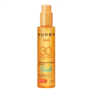Nuxe Sun brume solaire fraîche SPF 30 en flacon spray de 150ml, protection solaire invisible et rafraîchissante pour le corps et le visage.