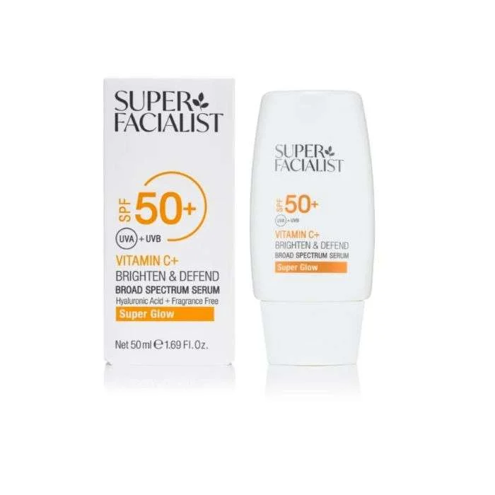 Super Facialist Vitamine C SPF50+ en flacon pompe de 50ml, sérum solaire visage hydratant, antioxydant et anti-taches.